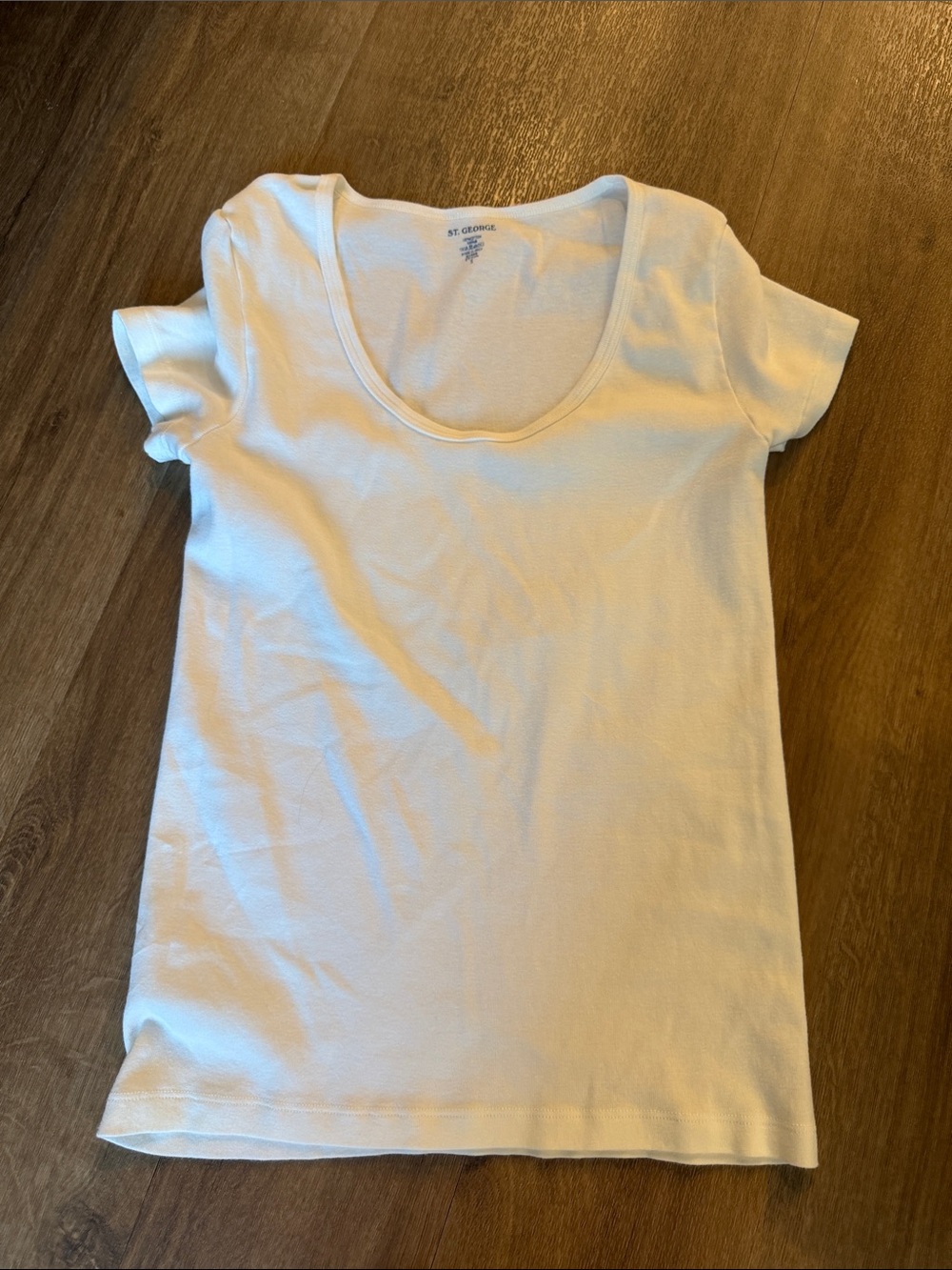 Brandy Melville White Short Sleeve Scoop Neck Tee